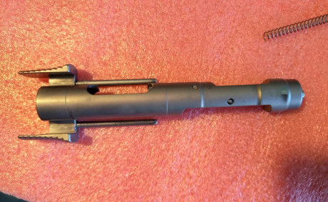 Buenos días
Vendo muy barata pistola Tesro TS22-2, en muy buen estado, cacha talla M. Tiene el contrapeso 31