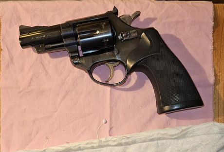 Vendo Revolver ASTRA 38/357 3" licencia en "F"
Esta de reestreno. 02