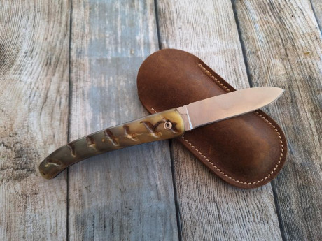 Buenos días compañeros,

Pongo a la venta estos cuchillos y navajas de mi colección, todos sin ningún 71