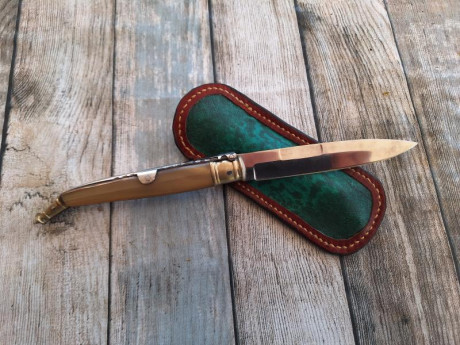 Buenos días compañeros,

Pongo a la venta estos cuchillos y navajas de mi colección, todos sin ningún 90