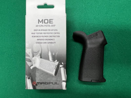 Se vende Pistolete Magpul MOE 
25 € mas portes.
Esta en Barcelona 00