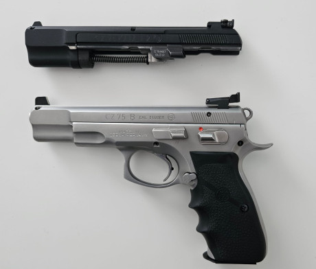 Buenos días compañeros
pongo a la venta pistola cz75b 9mm en aceo inox y carro del.22
he sido su único 00
