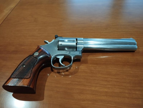 Vendo 686 S&W de 6", perfecto estado.
Se puede probar en Albacete.
750€ puesto en destino en 00