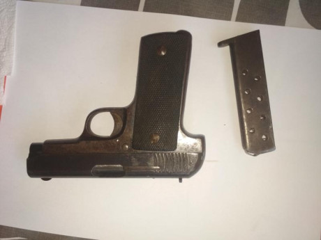 Vendo pistola Aldazabal Leturiondo, copia de la pistola Ruby cal 7,65. Tiene los marcajes de la estrella 11