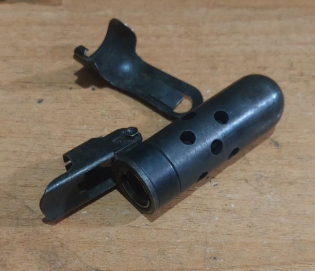 Hola es un capuchon para tirar con puntas de madera con el Carl Gustaf.
50 euros mas portes 00