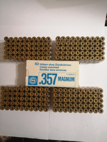 Vendo cuatro cajas de vainas sin usar de Geco para el 357 Magnum, precio 50,-€, preferentemente en Madrid, 00