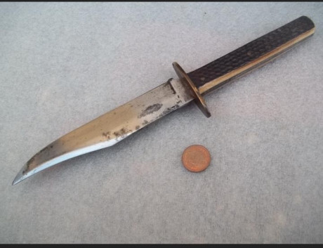 11.jpg  12.jpg  13.jpg Antiguo cuchillo de caza tipo Bowie 26 centímetros,mango de asta de ciervo, enterizo, 00
