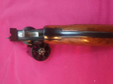 vendo ..
por no darle uso y coger polvo en el armero,un estupendo Revolver Taurus 38special( no es 357MAGNUM)con 00