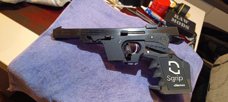 Vendo walther GSP 22LR...incluyo repuestos como aguja percutora...uña estractora... muelle recuperador....extractor 02
