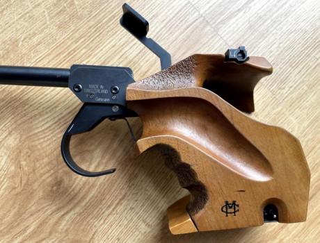 PISTOLA LIBRE MORINI CM84E
Mecanismo electrónico de disparador que proporciona un tiempo mínimo de liberación 10