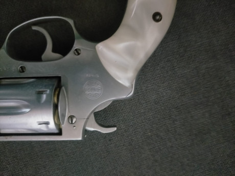 VENDO Revolver Astra de 2 pulgadas en calibre 38 Special + regalo si se recoge en persona.
Guiado con 02