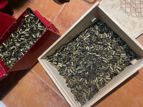 Pongo a la venta vainas 9mm. Pb. con un solo disparo. La mayoría GFL
35 euros las 1000 más portes si los 00