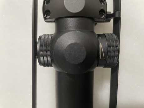 Magnifico para rececho/aguardo y montería.Optica perfecta,retícula 4A iluminada para momentos de escasa 30