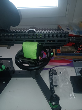 Mi amigo me ha pedido que le publique este precioso rifle:

ar15 Marca cmmg, calibre 300blackout, un año 11