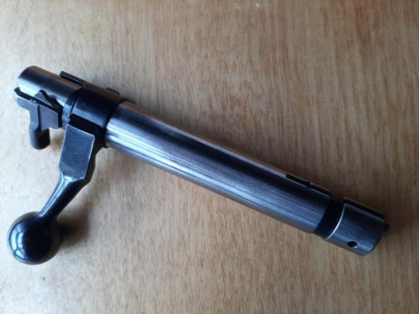 -RESERVADA Carabina CZ modelo 452-2E ZKM cal. 22 Lr. en excelente estado, con muy poco uso y con todos 11