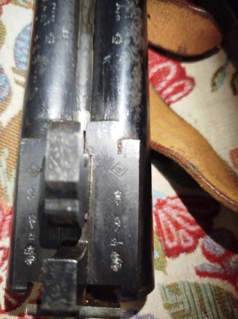 Hola a todos. ..un amigo me ha pedido a ver si podía saber cuanto podría valer una escopeta del 12 antigua. 30
