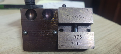  1x Hensel Bola .350  75 euro 

1x Mohr Mayer maxibal .445  65 euro

1x Lyman Bola .375   60 euro

1x 00