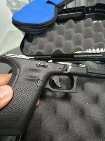 Buenas vendo una pistola Glock 17. ( 5 generación )
Soy el primer propietario ya que la acabo de compra 70