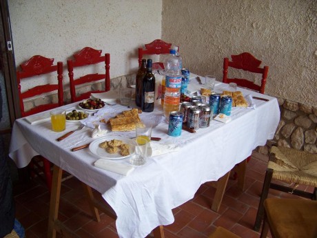 Venga empezar a colgar fotos de la comilona de hoy!!
Un dia fantástico, rodeado de unos MUY BUENOS AMIGOS. 41
