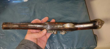Hola, pongo a la venta esta pistola de chispa italiana calibre .63 del siglo XVIII  original, de entorno 11