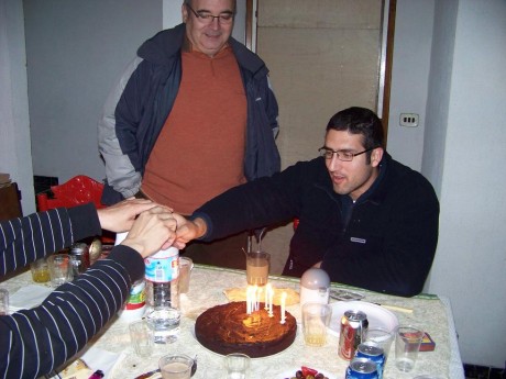 Venga empezar a colgar fotos de la comilona de hoy!!
Un dia fantástico, rodeado de unos MUY BUENOS AMIGOS. 100