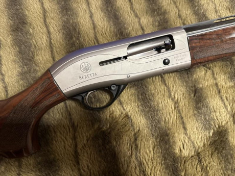Se vende fantástica escopeta Beretta, prácticamente nueva habrá tirado 4/5 cajas de cartuchos no más y 10