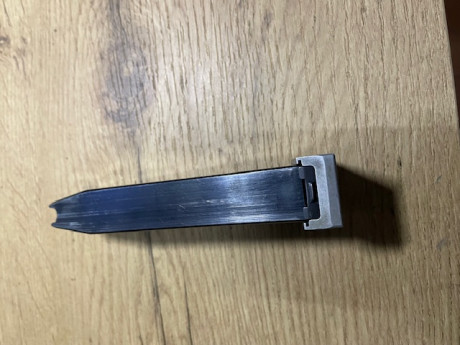 Vendo un cargador MECGAR para Sig Sauer P226. Precio 40€ portes incluidos 02