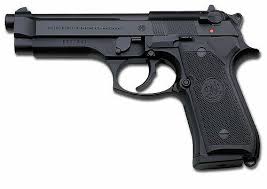 Busco Beretta 92 FS  o Taurus PT99 que se encuentre en buen estado y con pocos tiros . 00