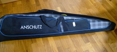 Vendo carabina del 22 Anschutz modelo 1813. Incluye la funda, rabera, carrillera, tope de mano, diopter 02