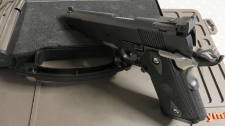 Vendo mi pistola STI 2011 customizada por HPS en Alemania dando como resultado una pistola del 9mm de 02