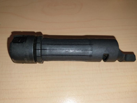 Vendo cabezal Blaser R8 ME para rifle de diestros con 4 disparos de la puesta a tiro. 290€ 00