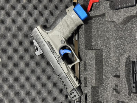 Vendo Walther Q5 Match, con punto rojo, 4 cargadores 15 disparos + 2, Funda Gosh, impecable, guiada en 31