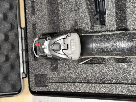 Vendo Walther Q5 Match, con punto rojo, 4 cargadores 15 disparos + 2, Funda Gosh, impecable, guiada en 30