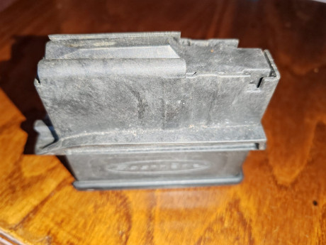 vendo estos cargadores de
 fn 7mmrmg bar2 , mk3 , long track ........ de 3 balas en 50€ 
merkel sr1 30-06 10