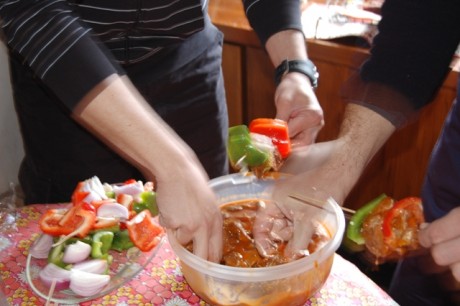 Venga empezar a colgar fotos de la comilona de hoy!!
Un dia fantástico, rodeado de unos MUY BUENOS AMIGOS. 60