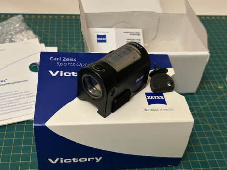 SE PUEDE BORRAR
Vendo visor punto rojo ZEISS Z-POINT
Con recarga por célula solar.
PRECIO 300€
Se encuentra 01