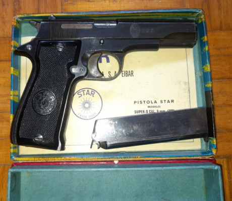 Pistola Star S, calibre 9 Corto, con dos cargadores, en perfecto estado mecánico y buen estado estético, 00