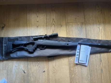 Buenos días

Vendo este rifle de aire Hatsan Airtact ED de 24 julios. Usado 2 veces para iniciarme, y 00