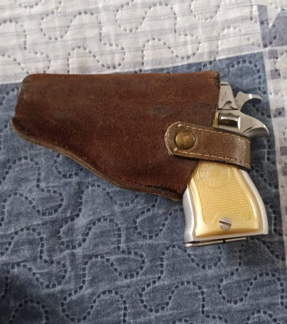 Se vende esta pistola star calibre 9 corto. En perfecto estado. Precio 250€.
Guiada en A 00