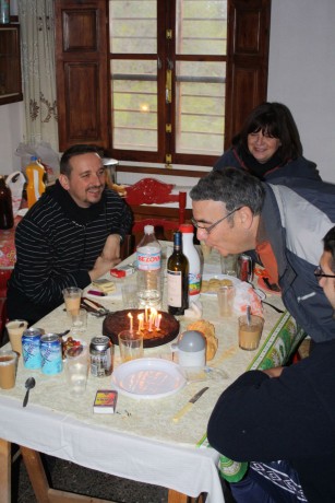 Venga empezar a colgar fotos de la comilona de hoy!!
Un dia fantástico, rodeado de unos MUY BUENOS AMIGOS. 70