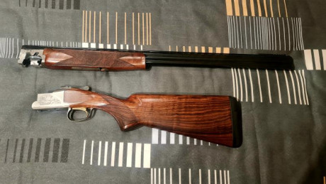 Vendo Browning B725 calibre 20 de caza con cañones de 71 cm, 5 chokes DS de dotación más 3 Brileys largos 10