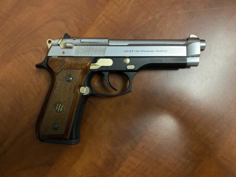 Buenas a todos , busco pistola beretta stains golden la edición limitada de beretta 92fs si alguien quiere 20