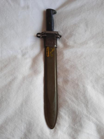 Procedente de la colección de mi amigo enfermo.

Bayoneta para el fusil  Garand M1 . En bastante buen 00