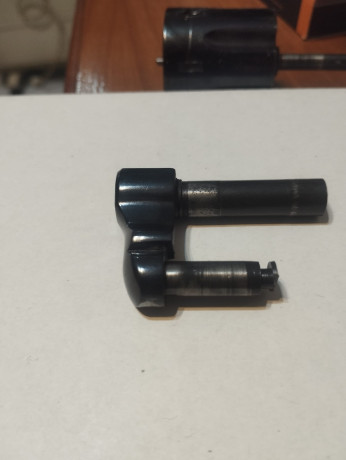 Muy buenas compañeros del foro.

Tengo un amigo que ha roto la pieza del revolver Astra Match .38 special 00