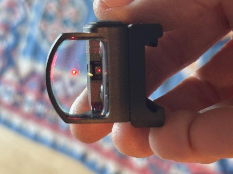 Se vende Red dot Vortex Viper apenas usado, en su caja por 200€,está en Barcelona por si se quiere ver. 01