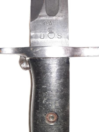 Procedente de la colección de mi amigo enfermo.

Bayoneta para el fusil  Garand M1 . En bastante buen 11