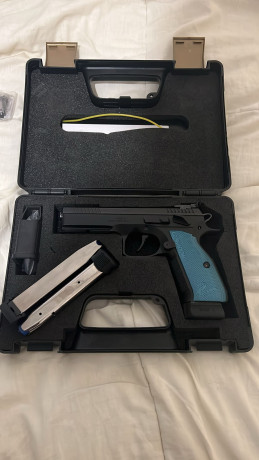 Pues eso chicos me deshago de mi cz shadow dos por que quiero una glock y solo quiero tener una pistola 02