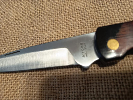 Hola, pongo a la venta varias piezas de mi colección, portes aparte

Muela Colibrí mango de madera   (vendido) 32