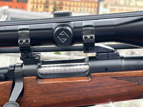 Vendo rifle Remington SEVEN CDL ( madera con puntal de ébano), en calibre 7.08.
Presión del gatillo ajustable.
Cantonera 01
