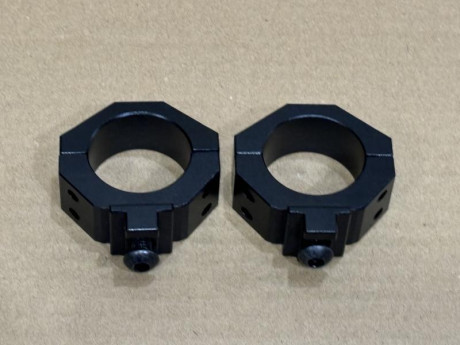Hola buenos días, vendo Anillas Stanag originales como nuevo para visor tubo de 30 y CETME Stanag montura. 01